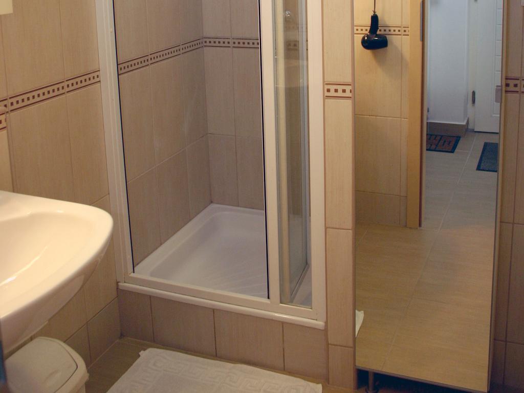 Arriva Apartment, Optional Indoor Parking Budapest Kültér fotó