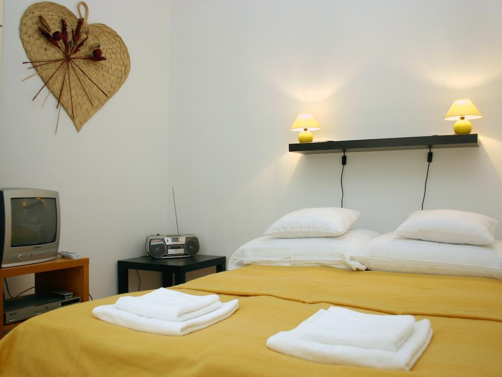 Arriva Apartment, Optional Indoor Parking Budapest Szoba fotó