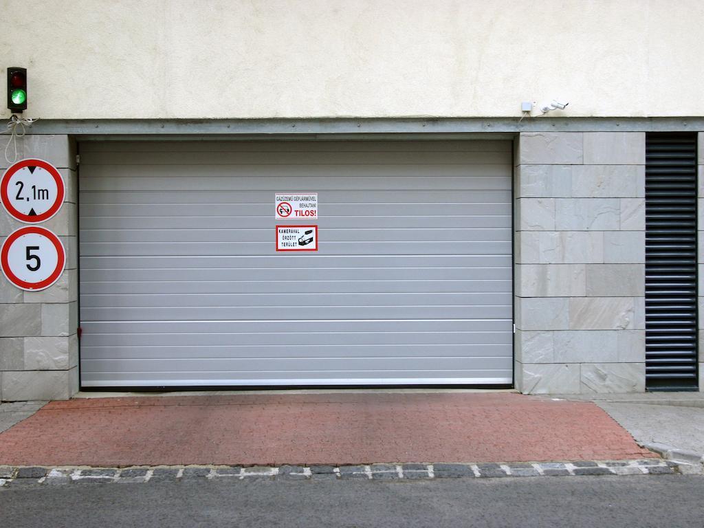 Arriva Apartment, Optional Indoor Parking Budapest Kültér fotó